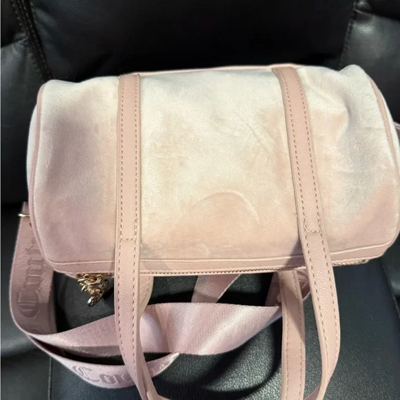 Juicy Couture “Queen of Everything” mini barrel purse - Picture 4 of 7